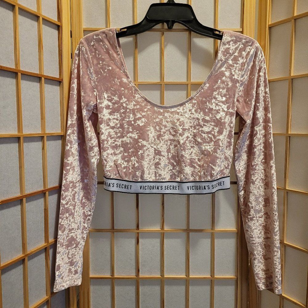 Victoria Secret Womens Velvet Pink Stretch Top Sz M NWT